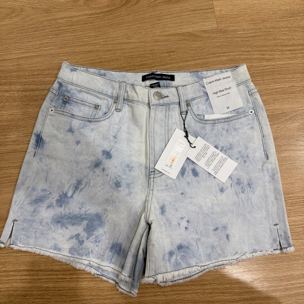 Calvin Klein Jeans Light Blue Tie-Dye High-Rise Denim Shorts 28 🫶🏻women shorts 🩳